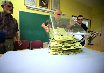 Büyükşehirler için kritik adım! Seçim yasalarında değişiklik