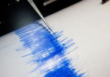 İran'da korkutan deprem! 5,1 ile sallandılar