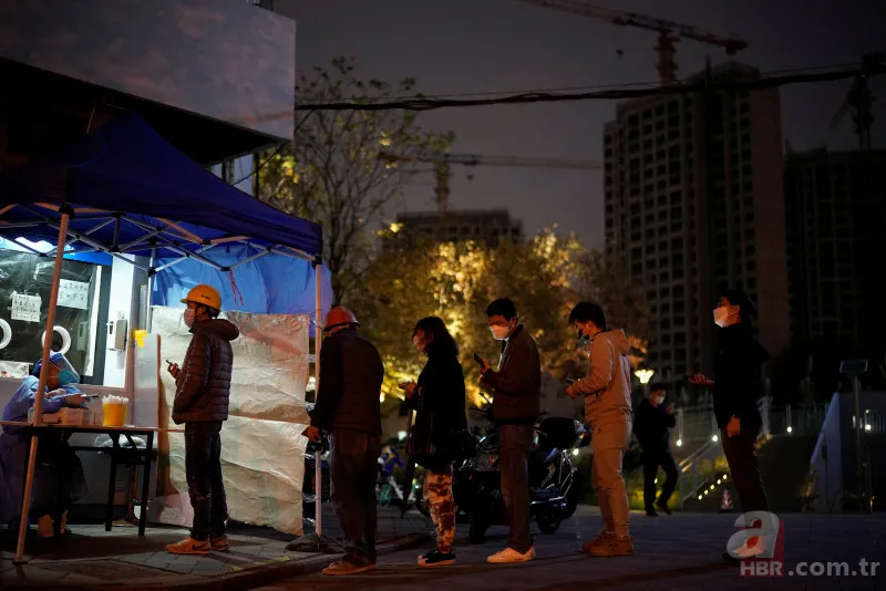 Çin'de koronavirüs huzursuzluğu büyüyor! Vakalar neden artıyor? Evler çelik telle mühürleniyor 17