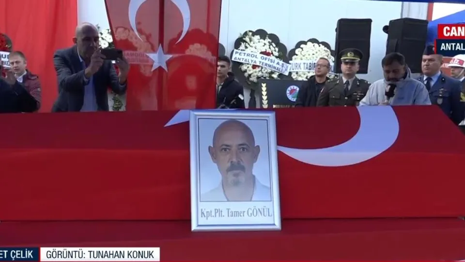 Helikopter kazasında ölenlere veda