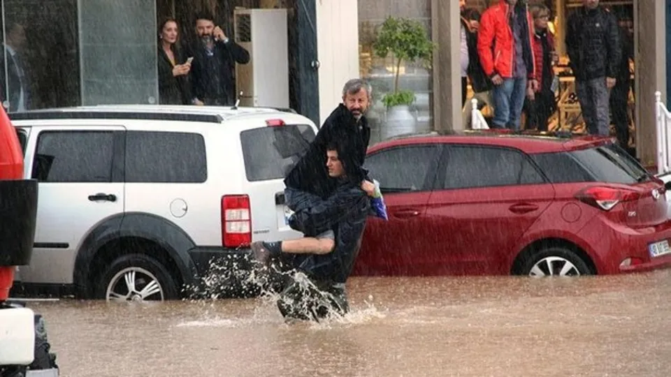 Bodrum sular altında kaldı