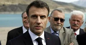 Macron’a tepkiler sürüyor