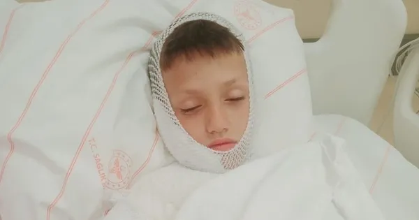 umit-ozdag-provokasyona-doymuyor-simdi-de-suriyeliler-20-tl-icin-kezzap-atti-yalani-1658010905708.jpeg Ümit Özdağ provokasyona doymuyor: Şimdi de 'Suriyeliler 20 TL için kezzap attı' yalanı - 3