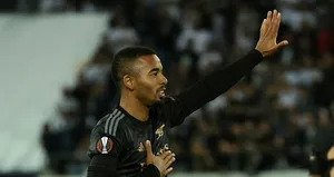 Arsenal-PSV Eindhoven maçı ertelendi