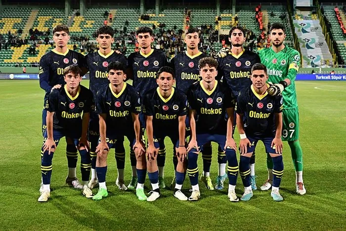 tffden-flas-super-kupa-karari-fenerbahce-pfdkya-sevk-edildi-1712666051702.jpeg TFF'den flaş Süper Kupa kararı! Fenerbahçe ve Galatasaray PFDK'ya sevk edildi | Fenerbahçe'nin puanı silinecek mi? İşte o madde... - 6