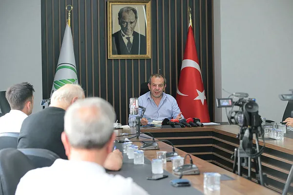 1688312269659.jpg Bolu Belediye Başkanı Tanju Özcan'dan bomba itiraf: Kılıçdaroğlu'nun çevresinden siyasi rüşvet teklifi geldi - 6