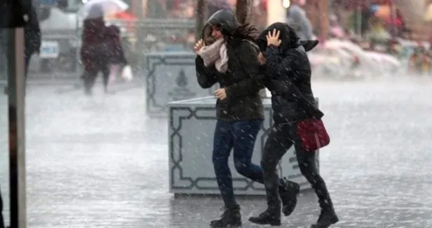 Meteoroloji'den İstanbul'a bir iyi bir kötü haber geldi! Fırtına gidiyor, yağış geliyor - 1