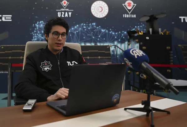 1708058180540.jpg Türkiye’nin ikinci astronotu Tuva Cihangir Atasever nisanda yola çıkıyor - 3