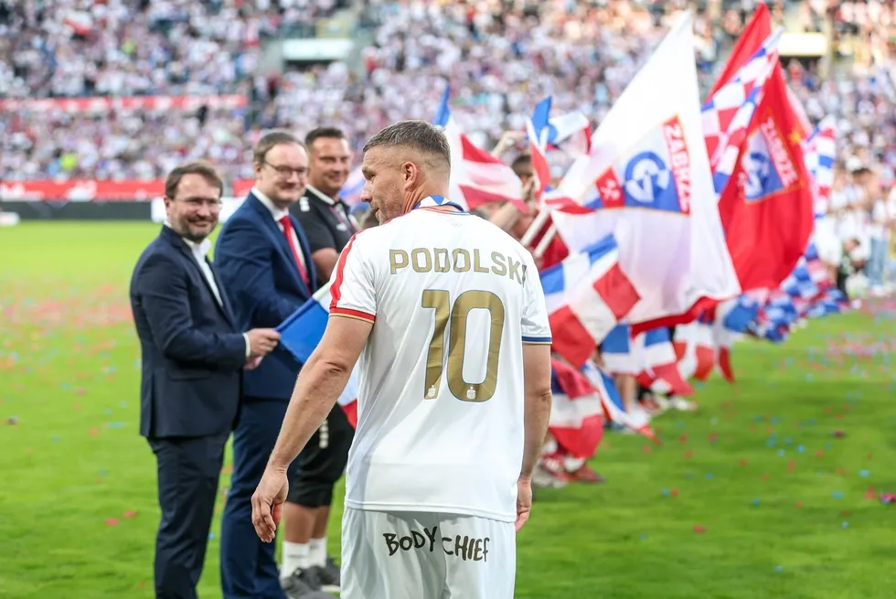 Fenerbahçe'ye Şampiyonlar Ligi'nde Polonyalı rakip! Kura çekimi tamamlandı | Lucas Podolski Türkiye'ye geliyor - 1