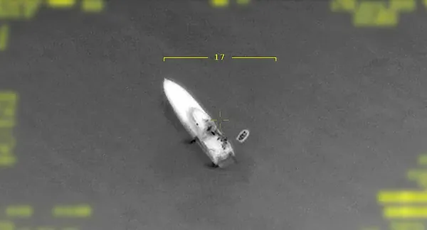 Yunanistan’ın düzensiz göçmenleri Türk kara sularına ittiği anlar İHA kamerasında