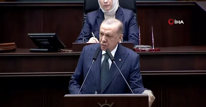 baskan-erdogandan-ak-parti-grup-toplantisinda-onemli-aciklamalar-turkiyenin-a-haberden-ogrendigi-kumpasa-yonel-1715765429472.jpg Başkan Recep Tayyip Erdoğan'dan 'sapasağlam ayaktayız' mesajı: Bürokratik vesayete izin vermeyiz - 7