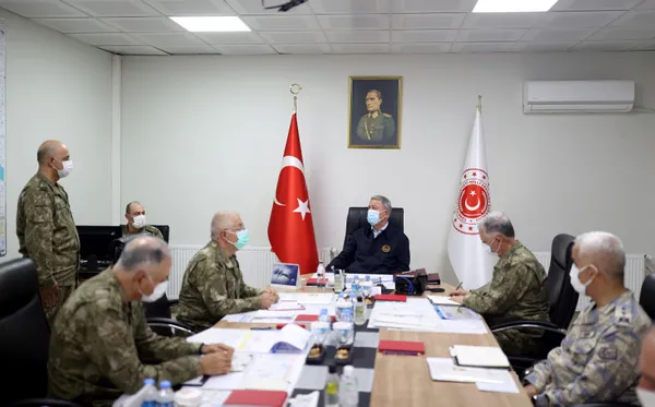 son-dakika-bakan-akardan-atinaya-silahlanma-tepkisi-1627371441254.jpg Son dakika: Bakan Akar'dan Atina'ya 'silahlanma' tepkisi - 1