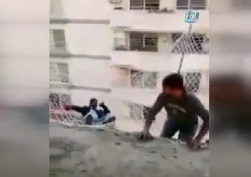 İnşaat işçilerinin tehlikeli testi kamerada
