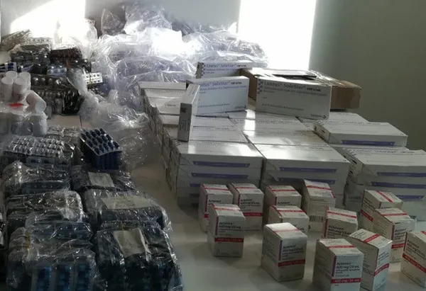 İstanbul Havalimanı’nda ilaç operasyonu! 7 bin kutu ilaç ele geçirildi