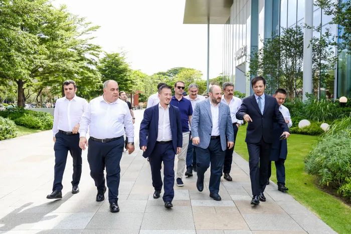 Çinli şirketler Türkiye’ye gelecek! TBMM heyeti Çin’in teknoloji üssünde temaslarda bulundu