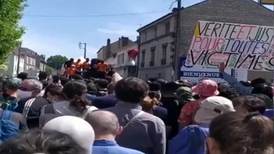 Protestolarda Fatiha okundu