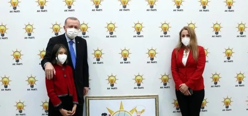 Başkan Erdoğan Simay Özen ile buluştu! 23 Nisan’da çizdiği AK Parti logosuyla beğeni toplamıştı