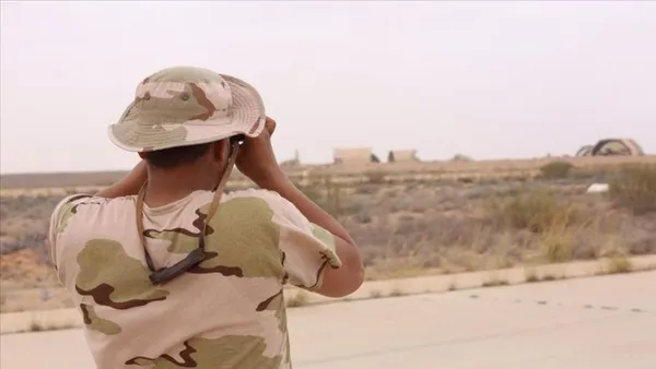 Libya'da darbeci Halife Hafter askeri görevlerini askıya aldı - 9
