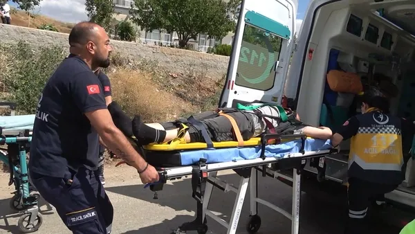 kirikkalede-2-arac-burun-buruna-carpti-cok-sayida-yarali-var-1657637465766.jpg Kırıkkale’de 2 araç burun buruna çarptı! Çok sayıda yaralı var - 4