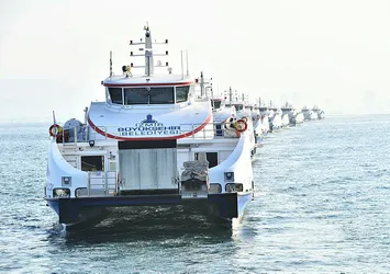 İzmir'de halkın parasıyla saltanat!