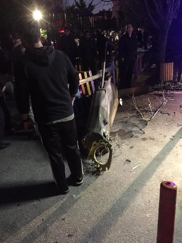 İstanbul'da askeri helikopter düştü