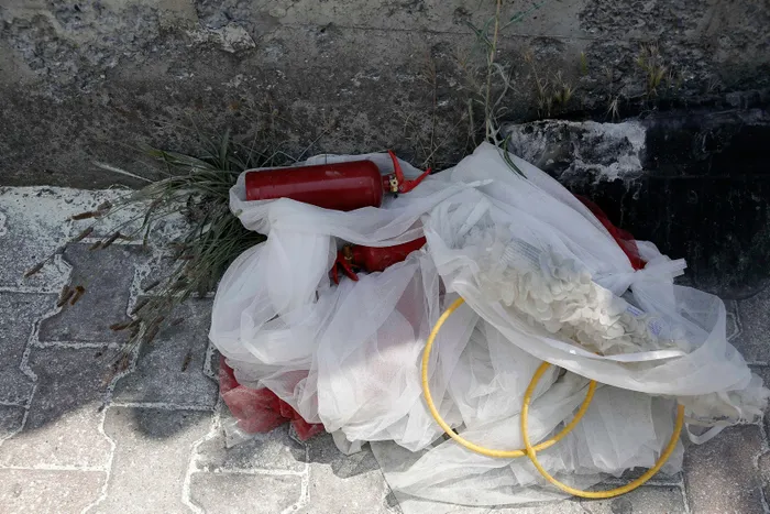 Son dakika: Düğün yolunda korku dolu anlar! Sarıyer'de lüks gelin arabası yandı - 4