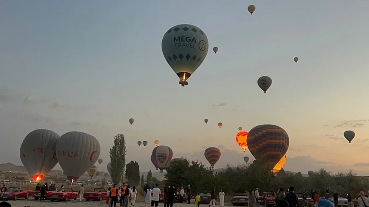 Kapadokya'da balon turlarına rüzgar engeli