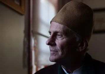Mevlana’dan etkilenen papaz Müslüman oldu