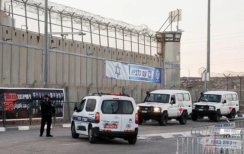 Filistinlilere işkencenin adı Rakefet! İsrail'in yeraltı hapishanesini İngiliz gazetesi yazdı 2