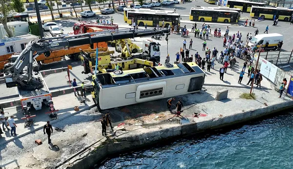 ak-parti-hatay-milletvekili-huseyin-yayman-suya-gomulen-iett-otobusu-ekrem-imamoglu-ile-sembollesti-1692301342401.jpg AK Parti Hatay Milletvekili Hüseyin Yayman: Suya gömülen İETT otobüsü Ekrem İmamoğlu ile sembolleşti - 6