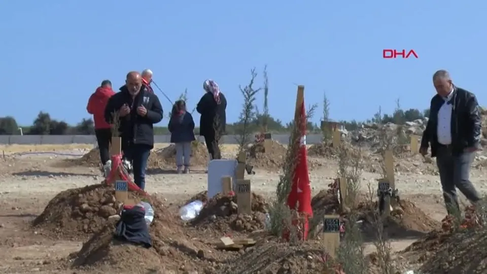 Enkazdan 75 saat sonra kurtarılmıştı! Melek’ten acı haber