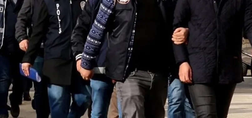 FETÖ şüphelisi 2 eski öğretmen sınırda yakalandı