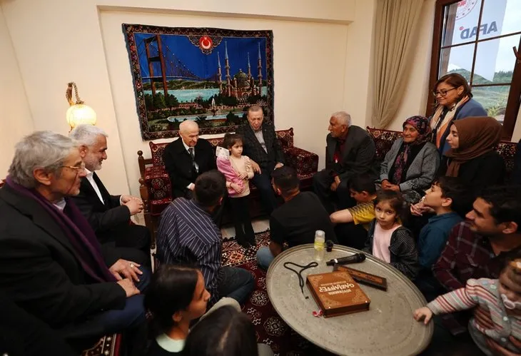 Başkan Erdoğan Gaziantep'te köy evinde vatandaşlarla bir araya geldi
