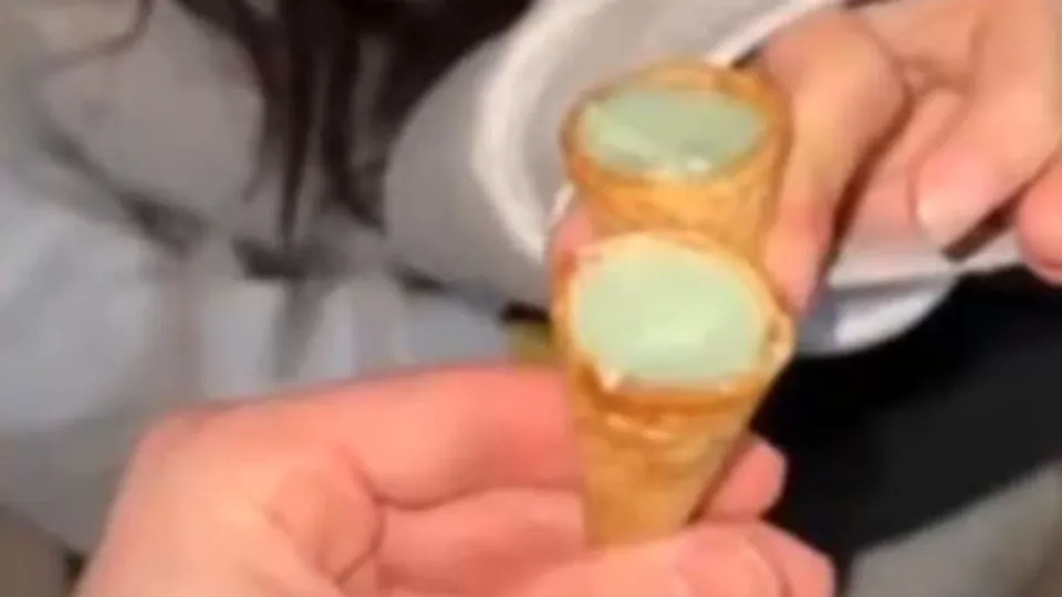 Bu keki sakın yemeyin! Dışı kek içi zehir