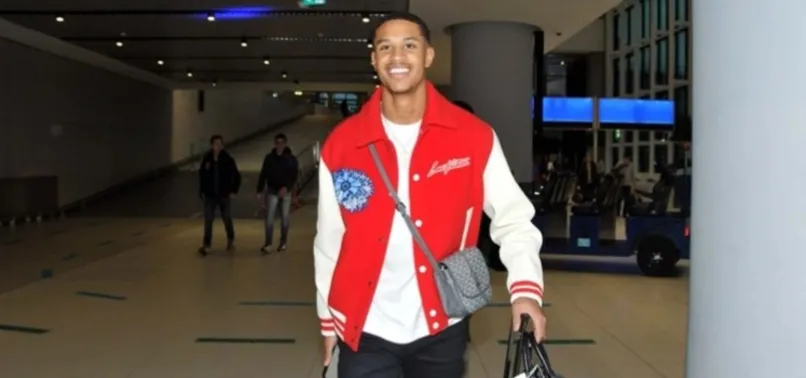Fenerbahçe'nin yeni transferi İstanbul'da! Jayden Oosterwolde sarı lacivertli formayı giyecek