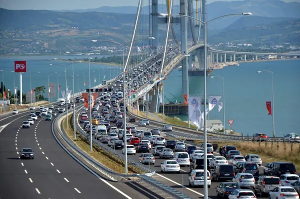 Osmangazi Köprüsü ve İstanbul-İzmir Otoyolu'ndan rekor! Muhalefetin algısı yine tutmadı | CHP'li Başarır karantinada araç saymıştı - 5