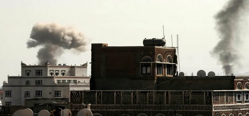 Yemen'de hava saldırısında otelde 35 kişi öldü