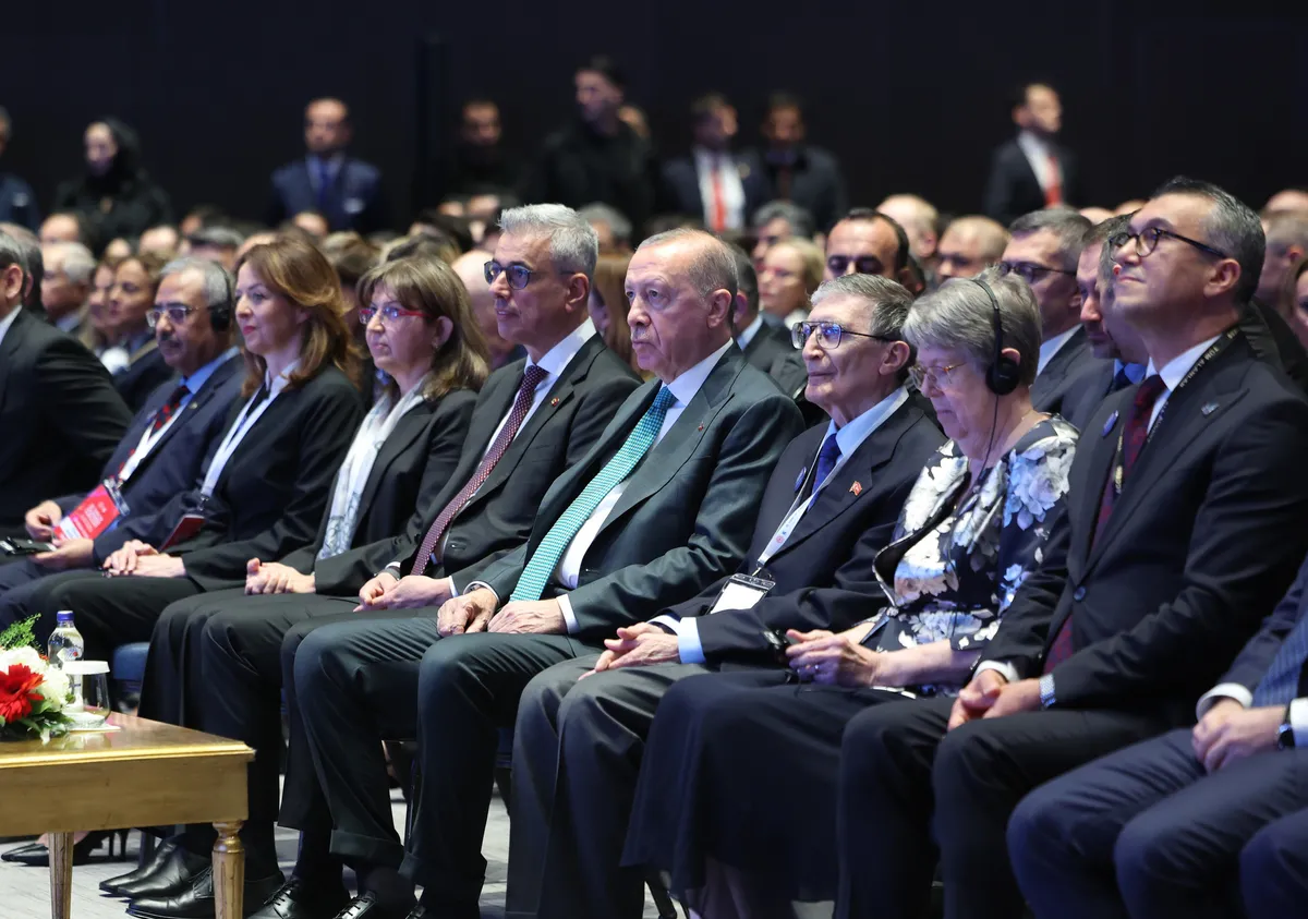 Başkan Erdoğan'dan sağlıkta zirve hedefi: "45 ülkeye solunum cihazı ihraç ediyoruz" - 3