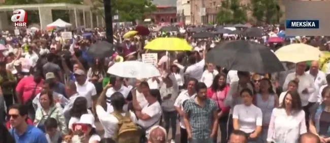 meksikada-aileler-lgbt-dayatmasina-karsi-yurudu-lgbt-propagandasi-yapan-okul-kitaplari-yakildi-1693321412562.jpg Meksika’da aileler LGBT dayatmasına karşı yürüdü! LGBT propagandası yapan okul kitapları yakıldı - 1