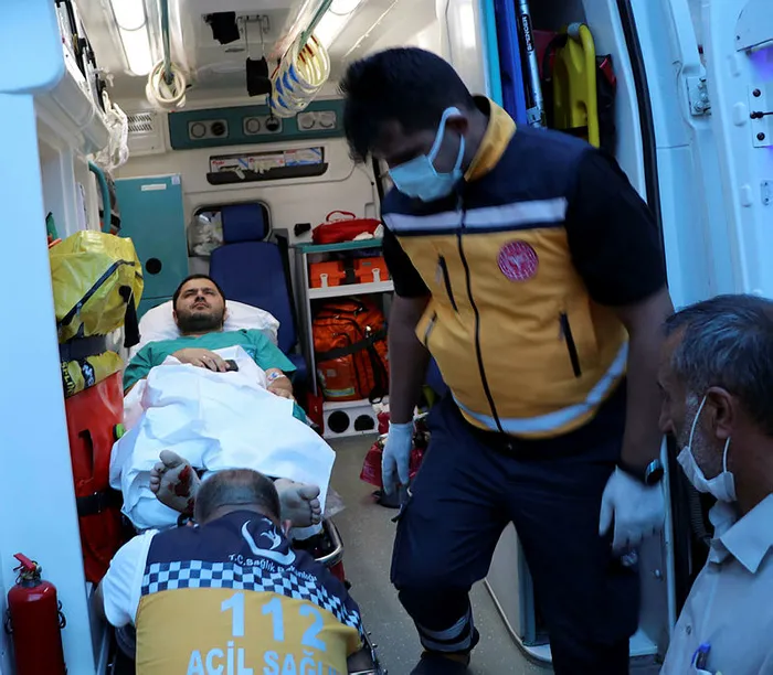 Son dakika: Sağlık Bakanı Fahrettin Koca Kayseri'de silahlı saldırıya uğrayan doktorla görüştü | İşte doktora saldırı anı... - 5