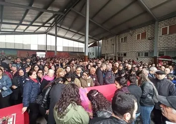 CHP terörist cenazesine omuz vermek için sıraya girdi