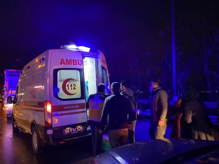 Son dakika: TEM Sapanca geçişinde otobüs kazası! Çok sayıda yaralı var - 10