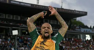 Felipe Melo küplere bindi! Sert istifa mesajı