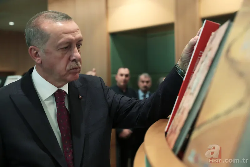Erdoğan, Cumhurbaşkanlığı Kütüphanesi'nde incelemede bulundu 6