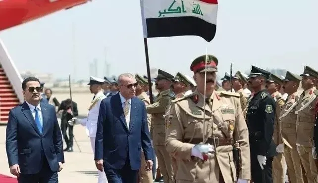 son-dakika-turkiyeden-iraka-pkk-ile-mucadele-destegi-kanser-hucresi-gibi-her-yeri-sariyor-1721828571056.jpeg Son dakika | Türkiye'den Irak'a PKK ile mücadele desteği | Kanser hücresi gibi her yeri sarıyor - 2