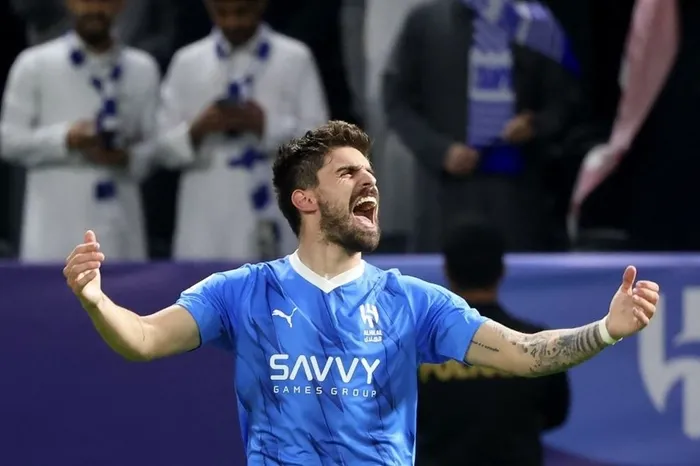 Galatasaray kesenin ağzını açtı! Yılın transferi geliyor...