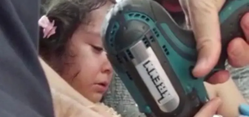 İzmit’te minik kız dehşeti yaşadı! 5 yaşındaki Esila'nın bacağına metal askı ucu saplandı