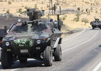 Van'da alçak saldırı! Yaralılar var