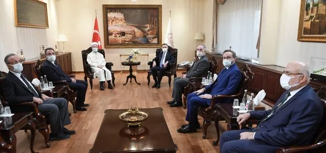 Cumhurbaşkanı Yardımcısı Fuat Oktay’dan Diyanet İşleri Başkanı Ali Erbaş’a geçmiş olsun ziyareti