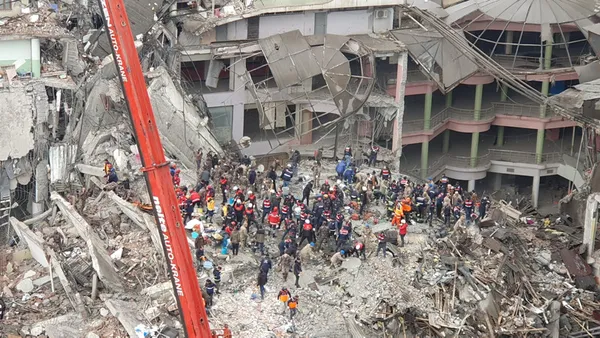 Son dakika: Kahramanmaraş’ta 4.9’luk deprem